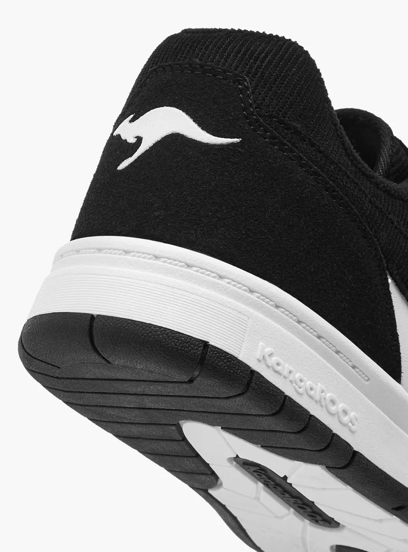 Tipin Jet Black White skór frá Kangaroos