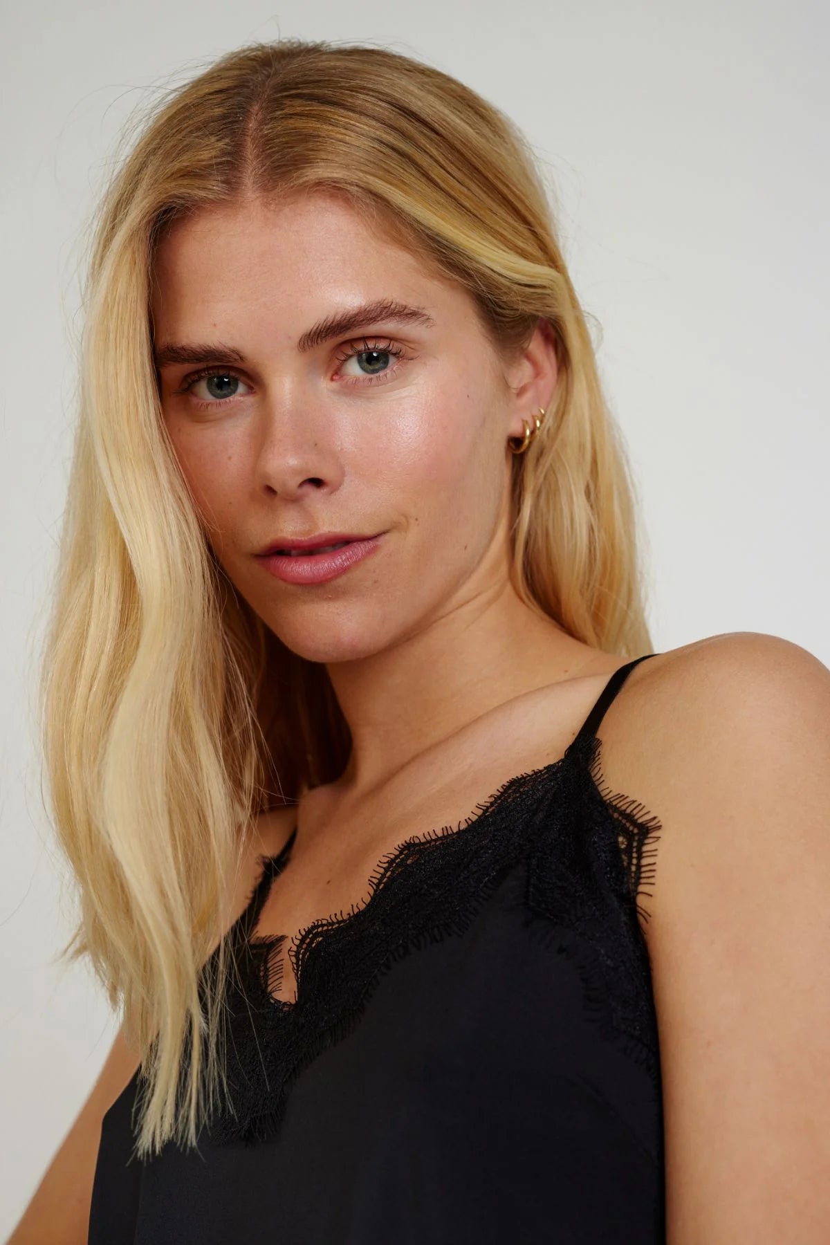 Bicco undirkjóll frá Freequent