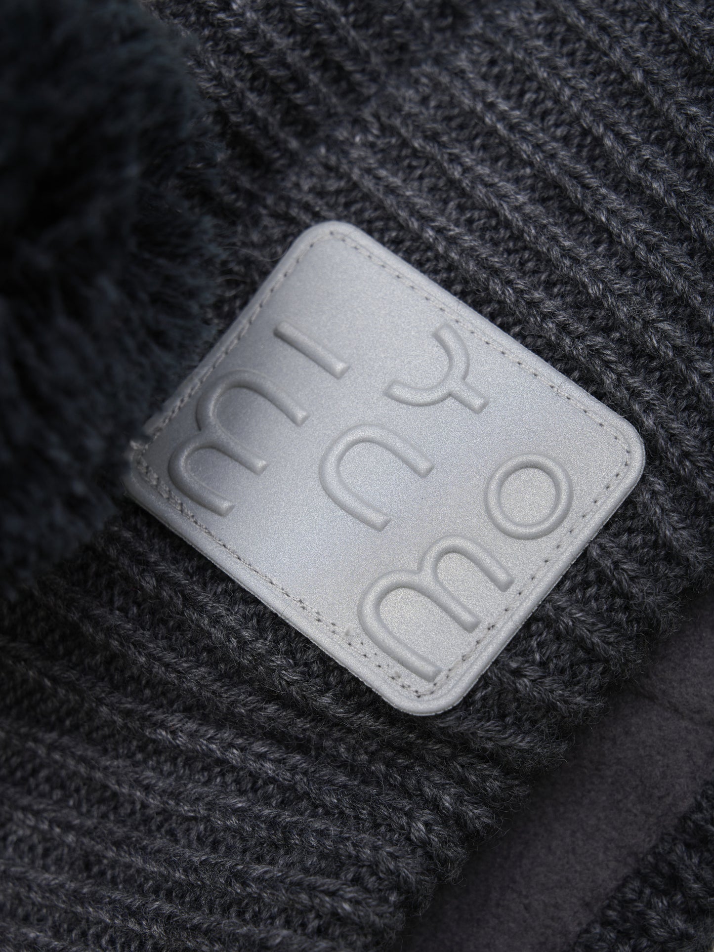 Hat Melange w. Pom Pom húfa frá Minymo