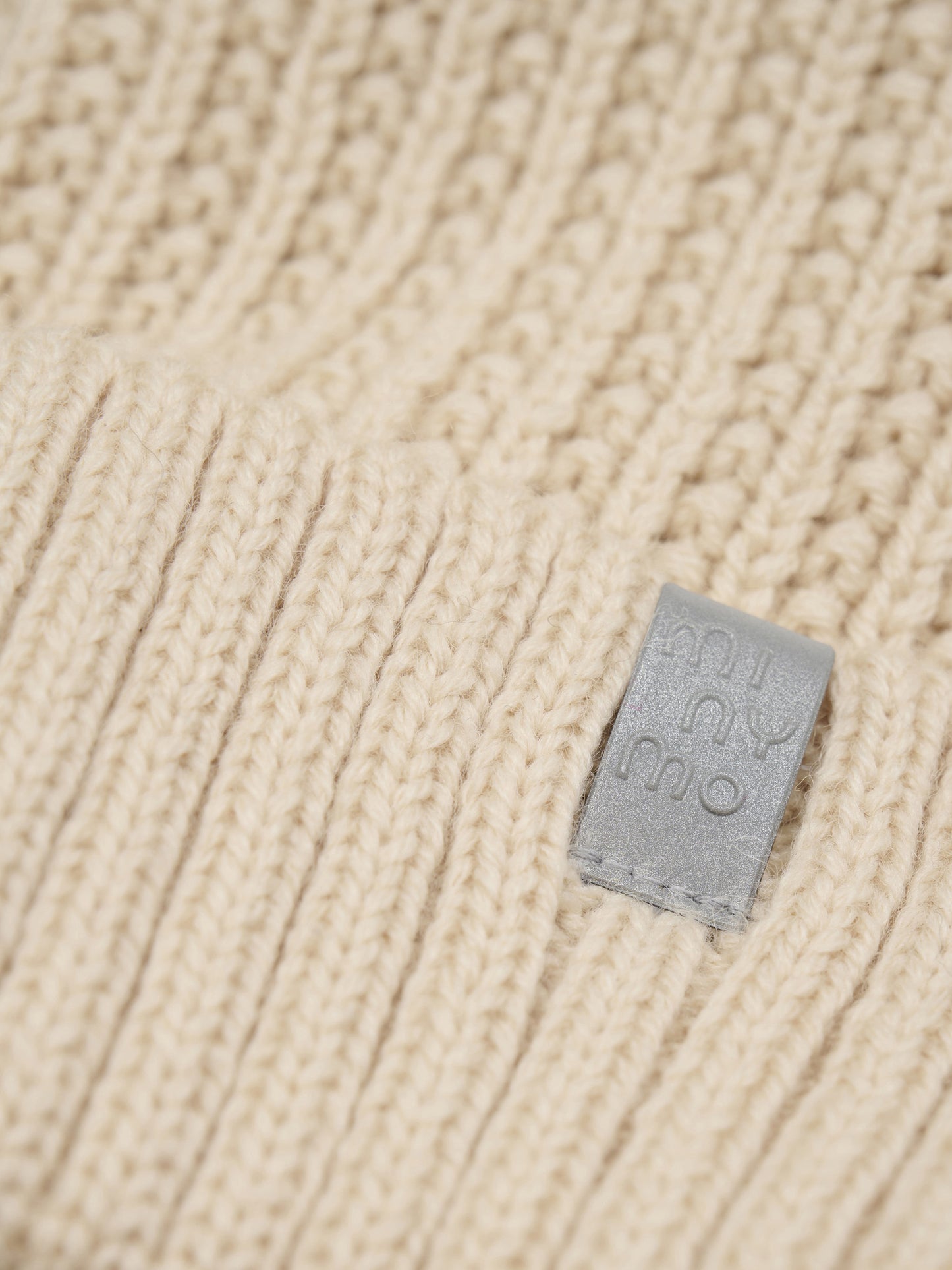 Hat w. detachable fake fur húfa frá Minymo