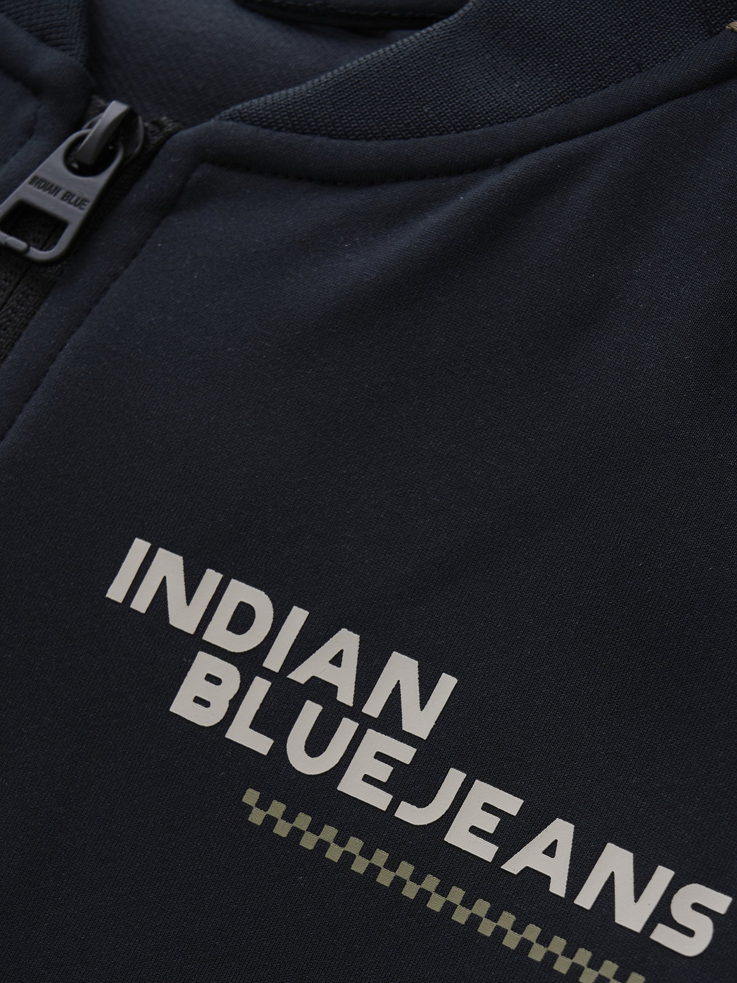 Rennd peysa frá Indian Blue Jeans