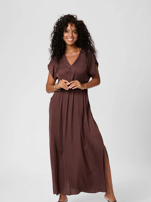 Alliie kjóll frá Kaffe