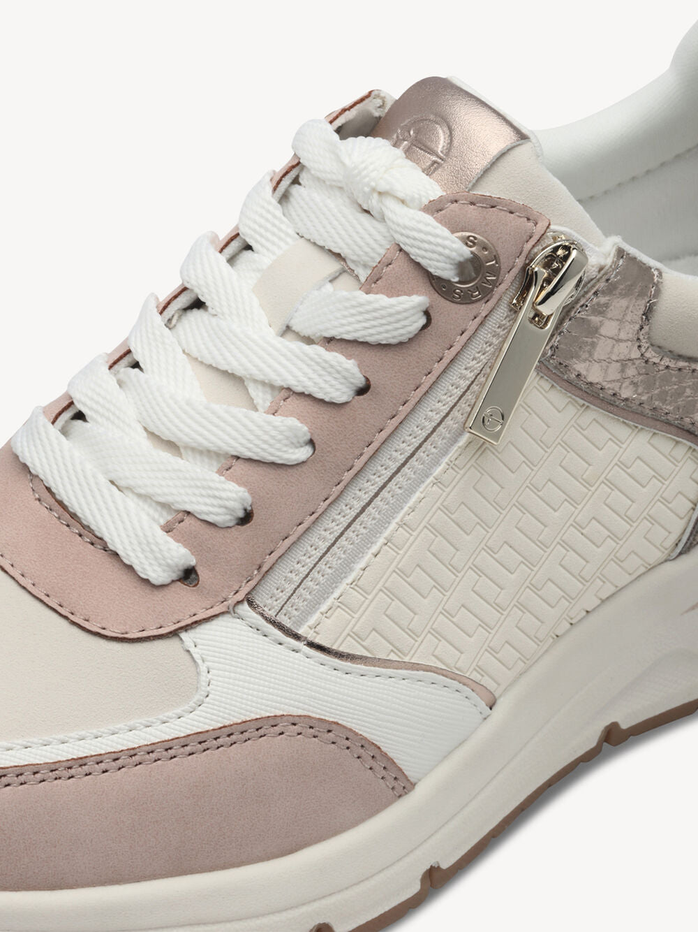 Strigaskór frá Tamaris