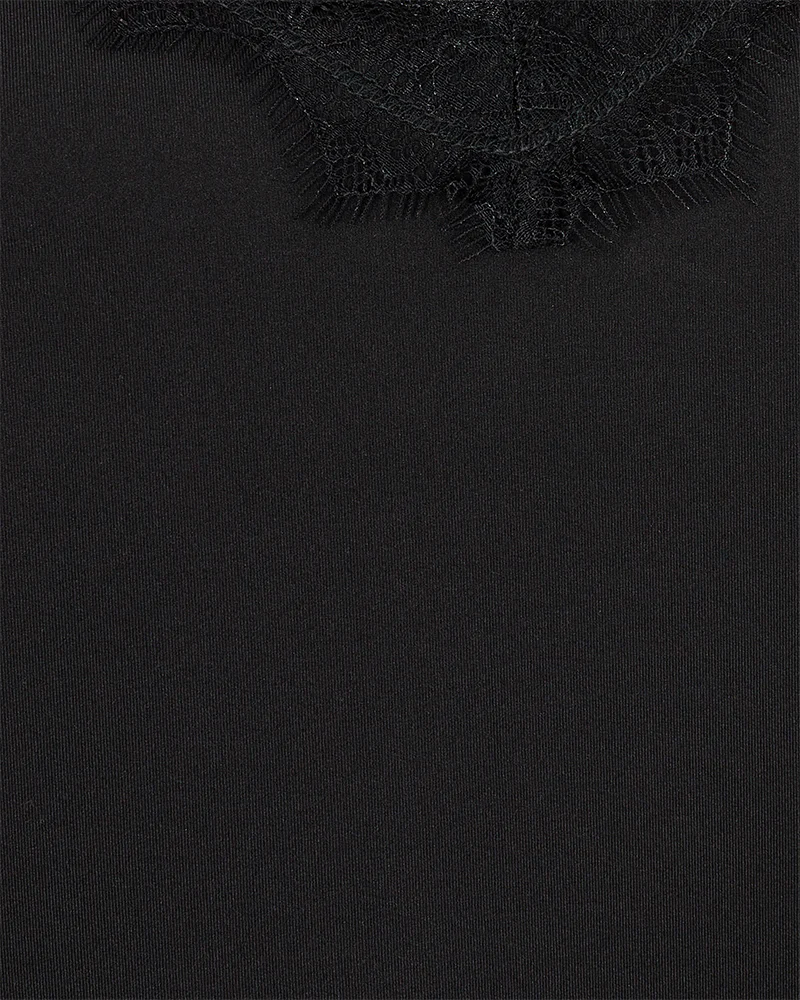 Bicco undirkjóll frá Freequent