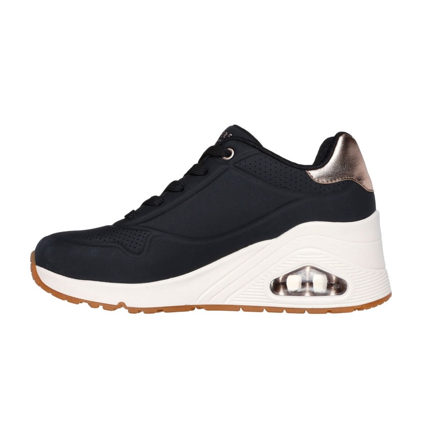 Uno Wedge götuskór frá Skechers