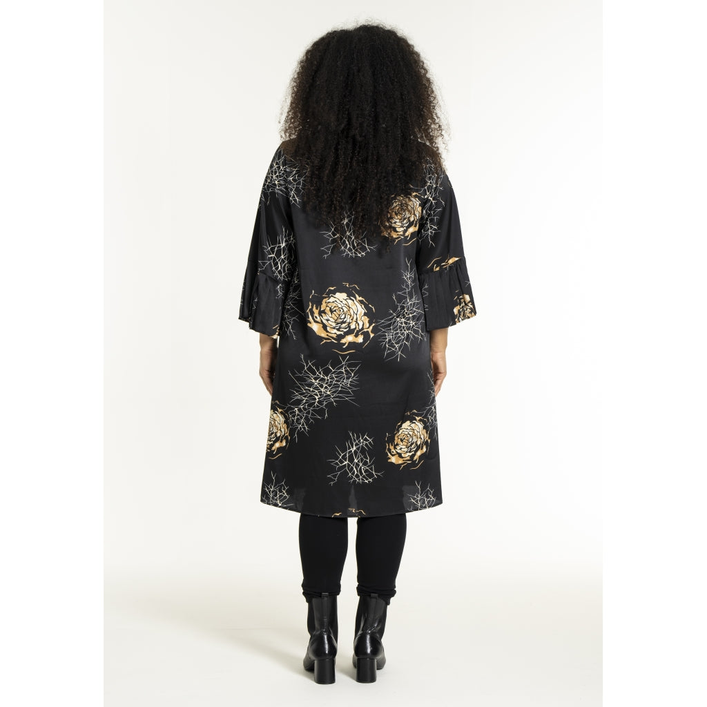 Noor kjóll frá Sandgaard