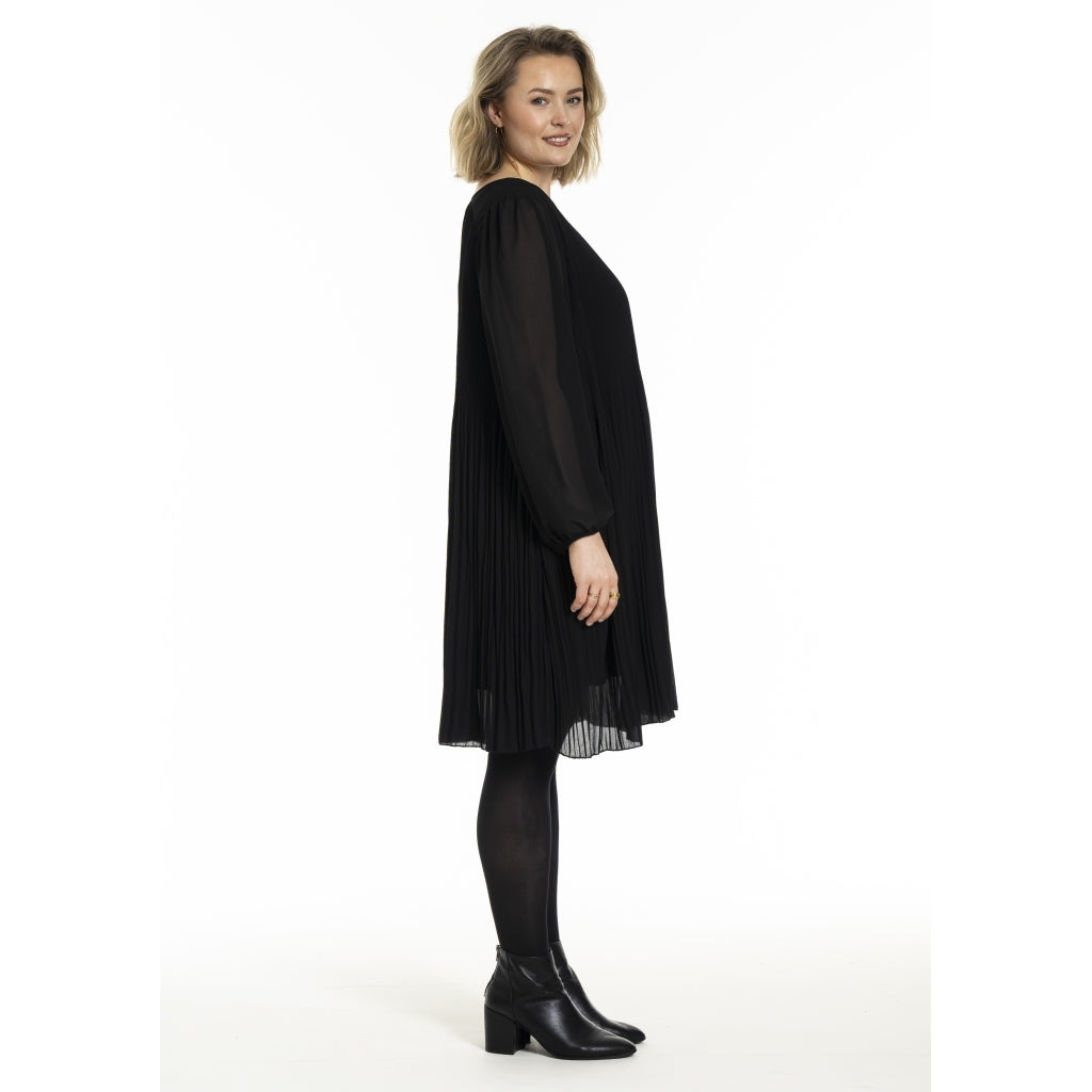 Benedikte kjóll frá Gozzip