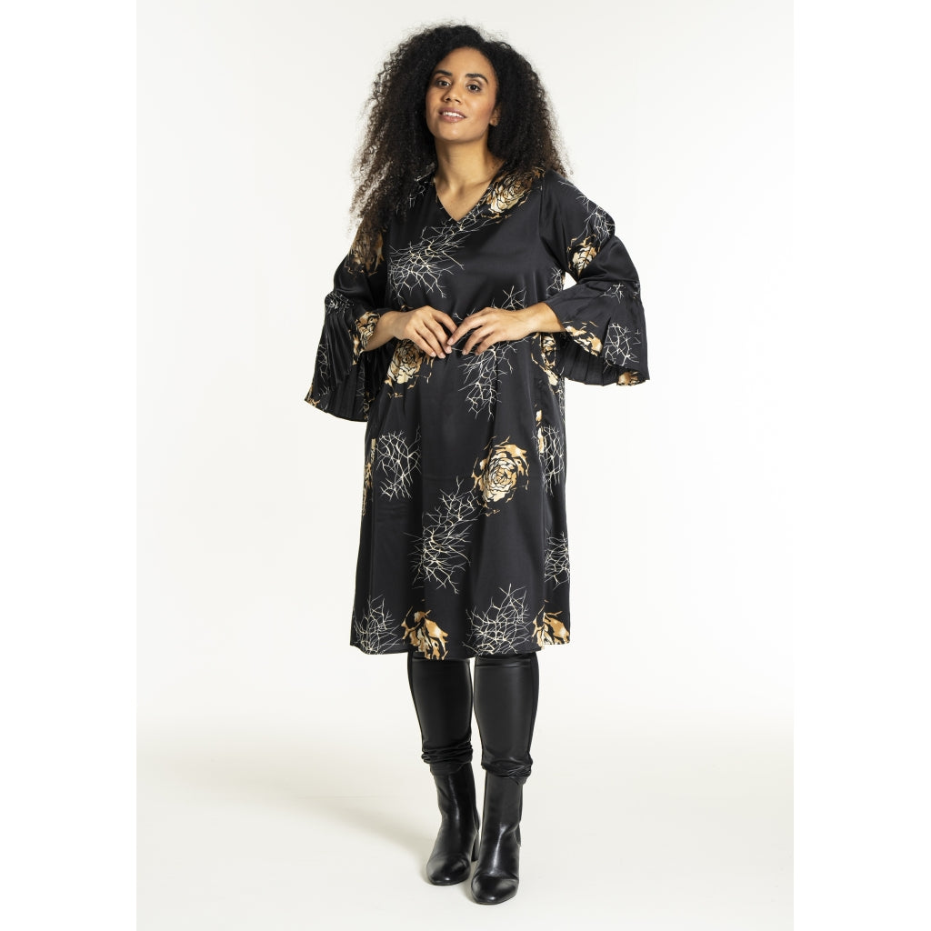 Helda kjóll frá Studio