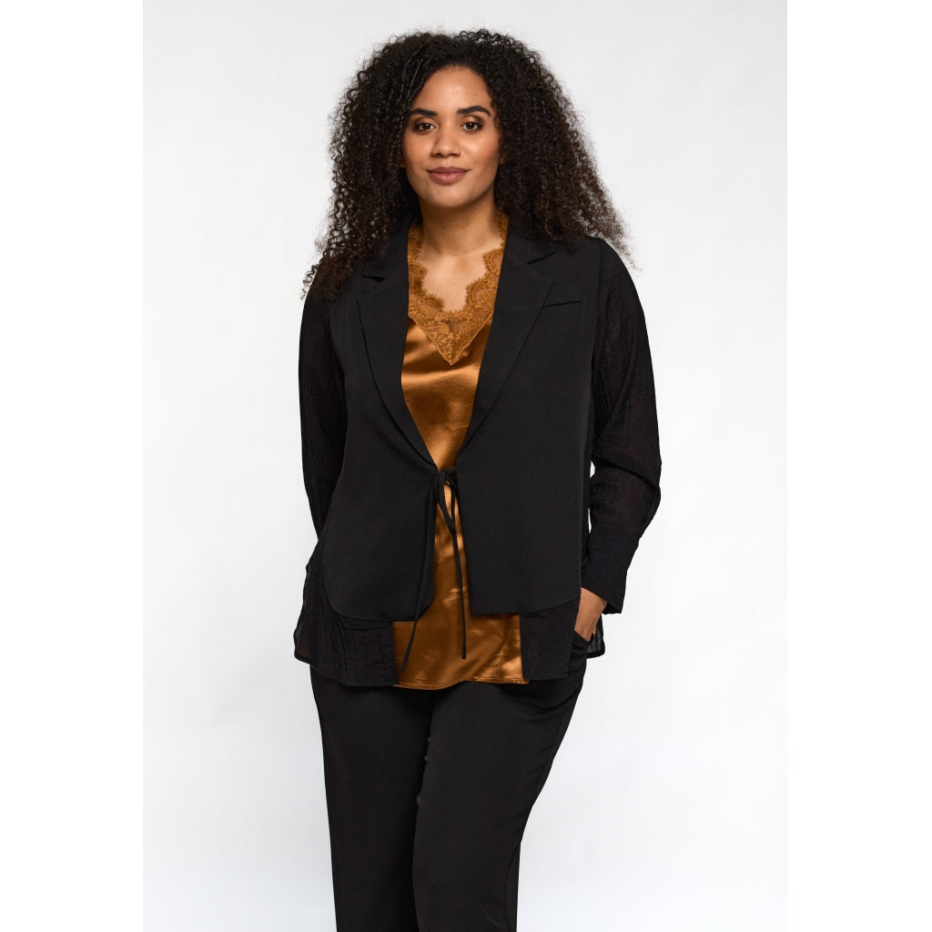 Nicoline siffon jakki frá Studio