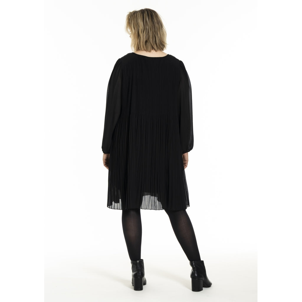 Benedikte kjóll frá Gozzip