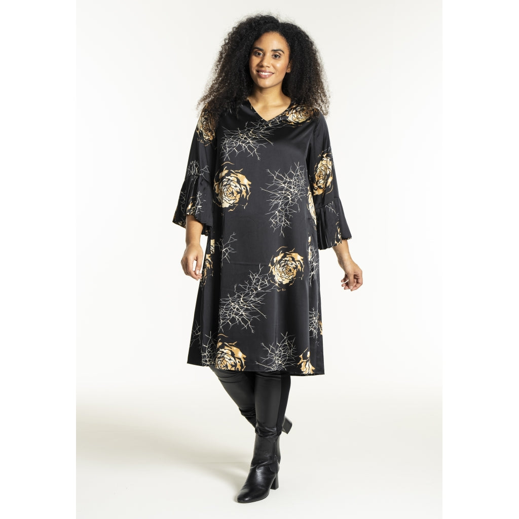 Noor kjóll frá Sandgaard