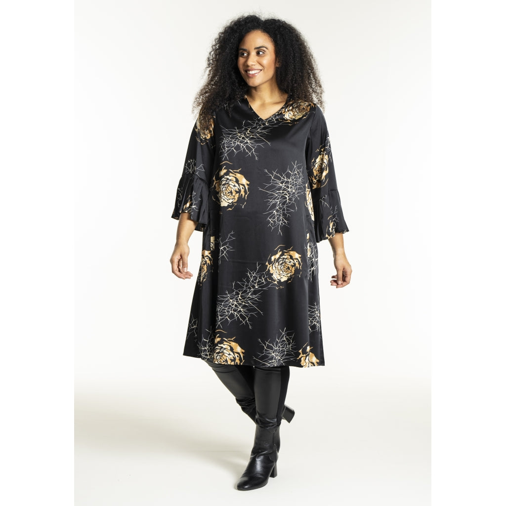 Noor kjóll frá Sandgaard