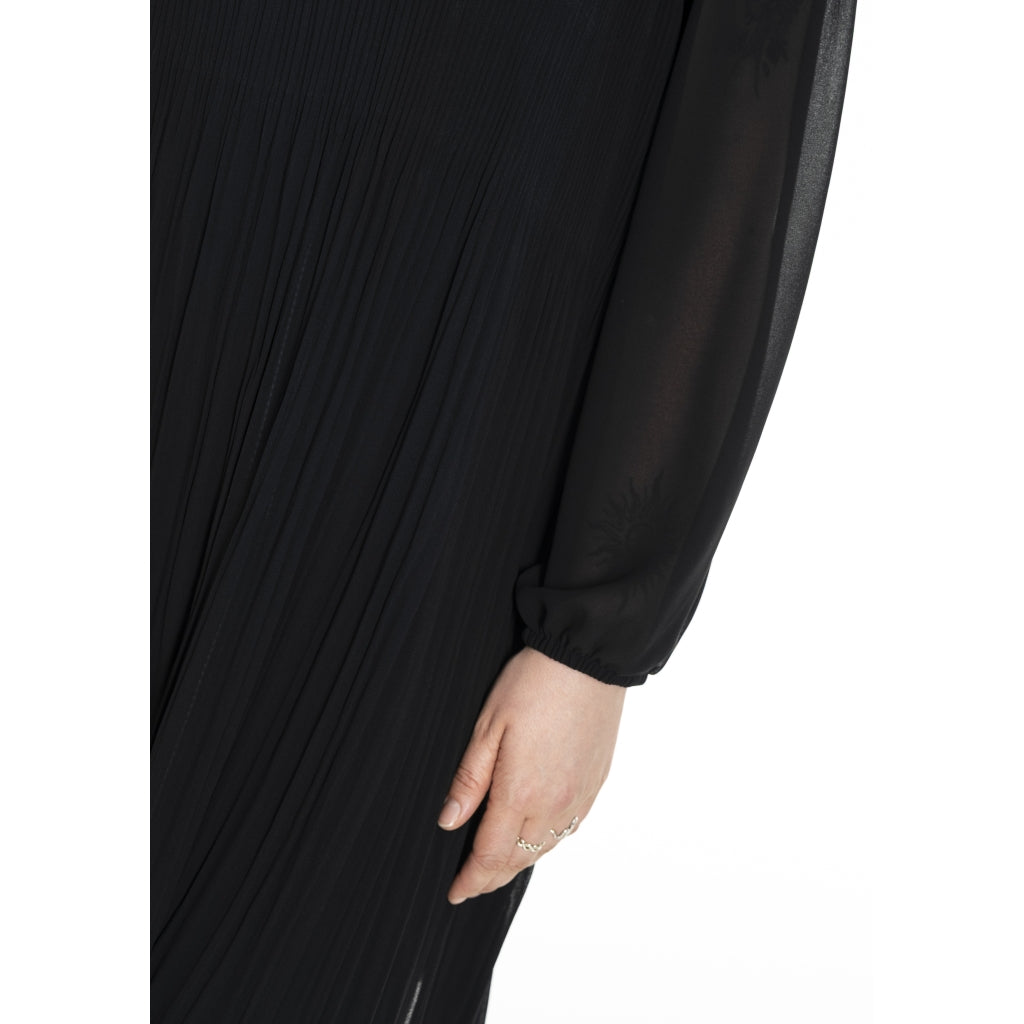 Benedikte kjóll frá Gozzip