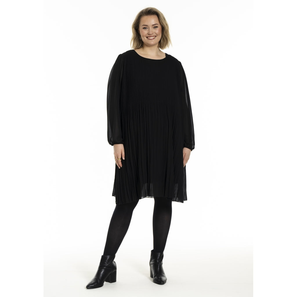 Benedikte kjóll frá Gozzip