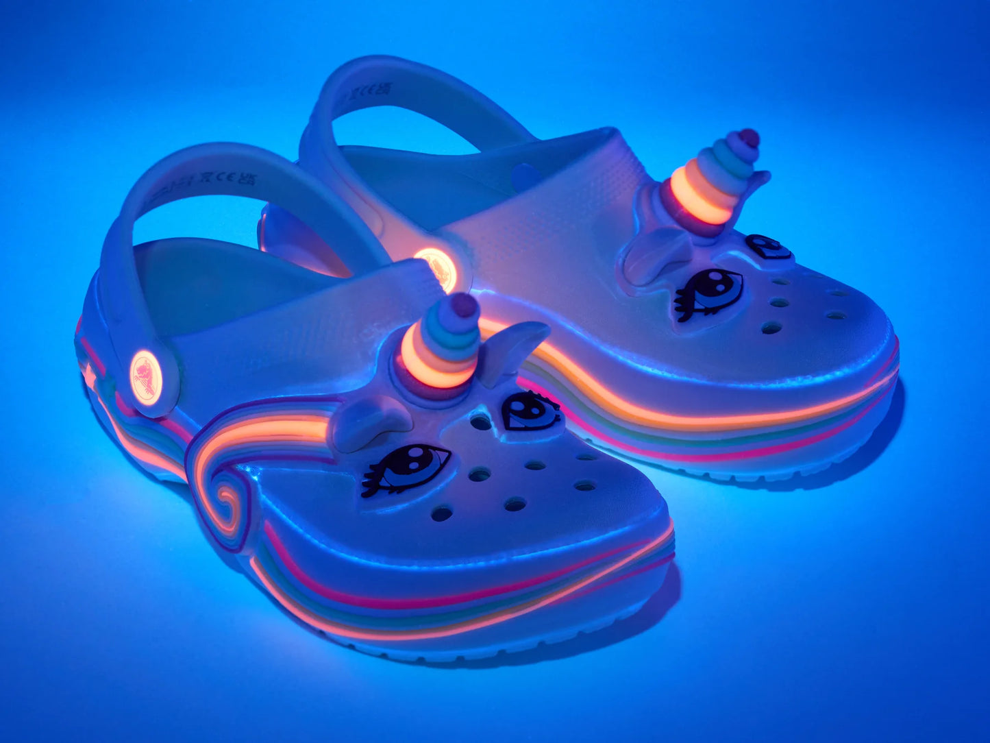 Unicorn sandalar frá Crocs
