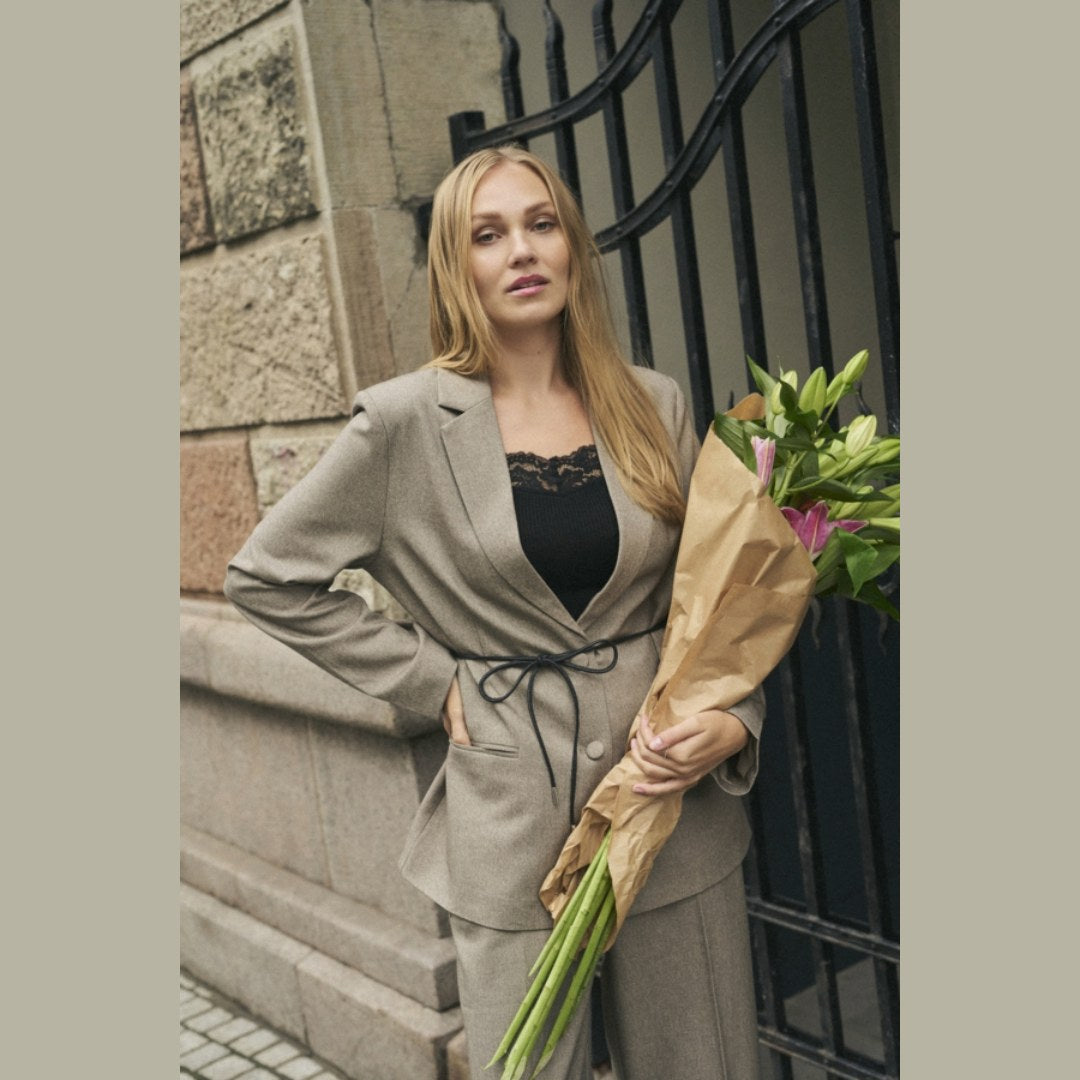 Lamse jakki frá Freequent