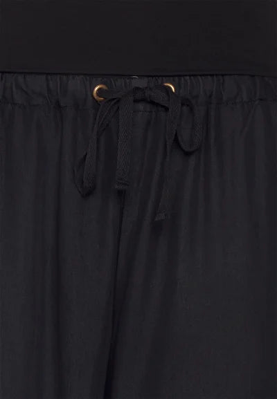 Linee buxur frá Cream