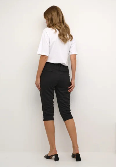 Jenny Capri buxur frá Kaffe