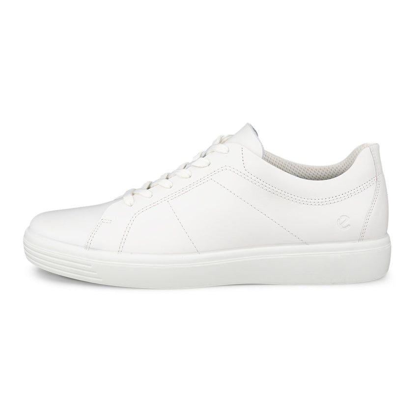 Classic Sneaker götuskór frá Ecco