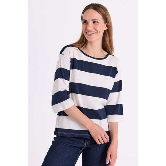 Famila Tee bolur frá Freequent