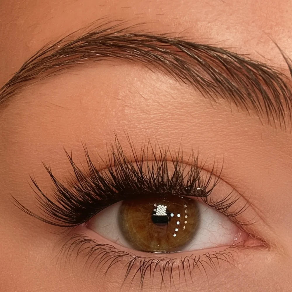 Pre-glued Half lash NO.01 frá Lashvana