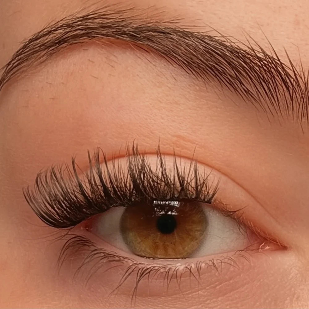 Pre-glued Half lash NO.04 frá Lashvana
