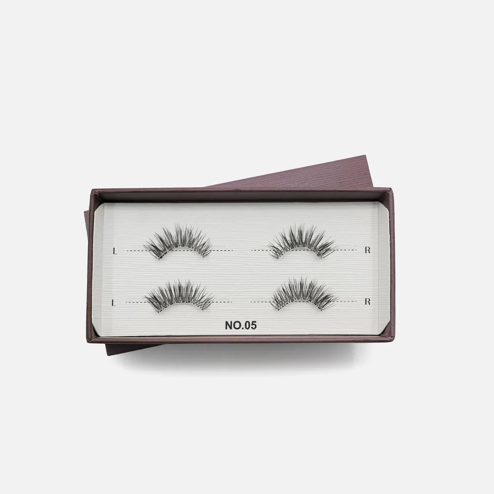 Pre-glued Half lash NO.05 frá Lashvana