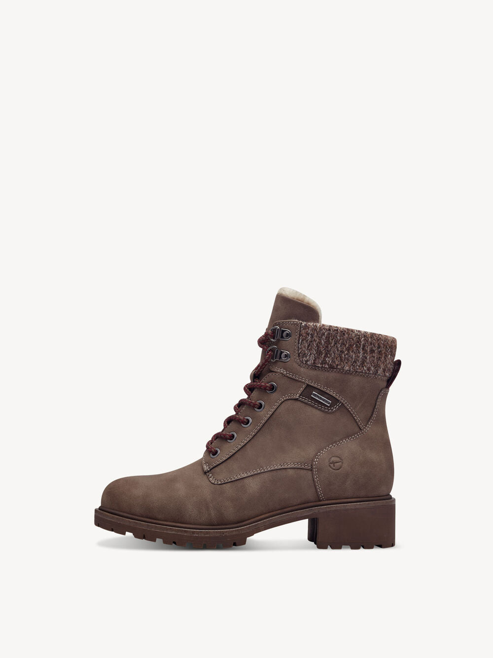 Kuldaskór frá Tamaris