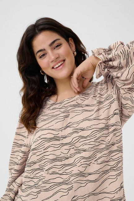 Nika blússa frá Kaffe Curve