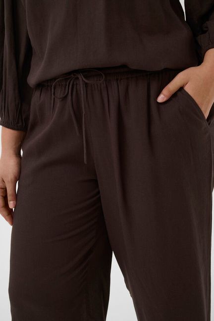 Mille ökla buxur frá Kaffe Curve