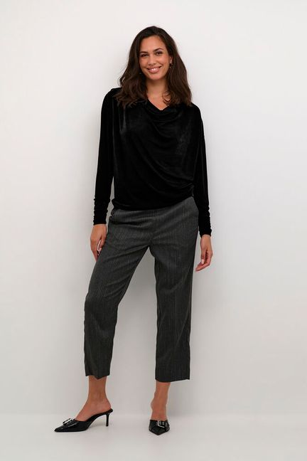 Gina toppur frá Kaffe