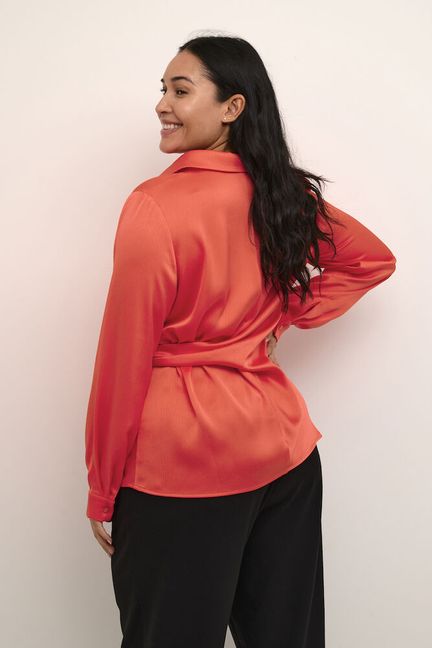 Loana skyrta frá Kaffe Curve