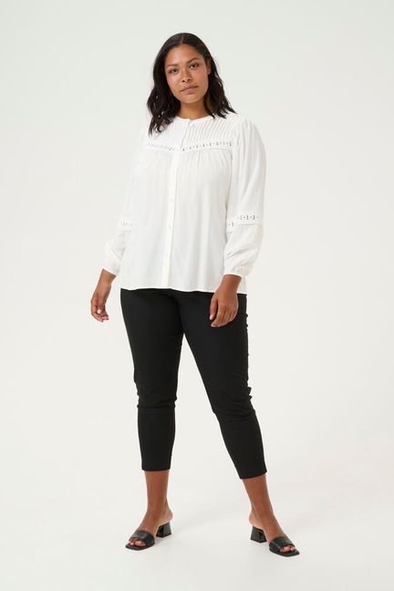 Friva skyrta frá Kaffe Curve