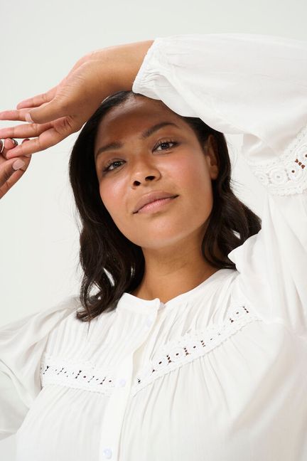 Friva skyrta frá Kaffe Curve