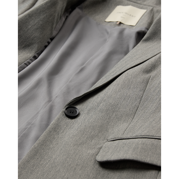Caia blazer frá Freequent